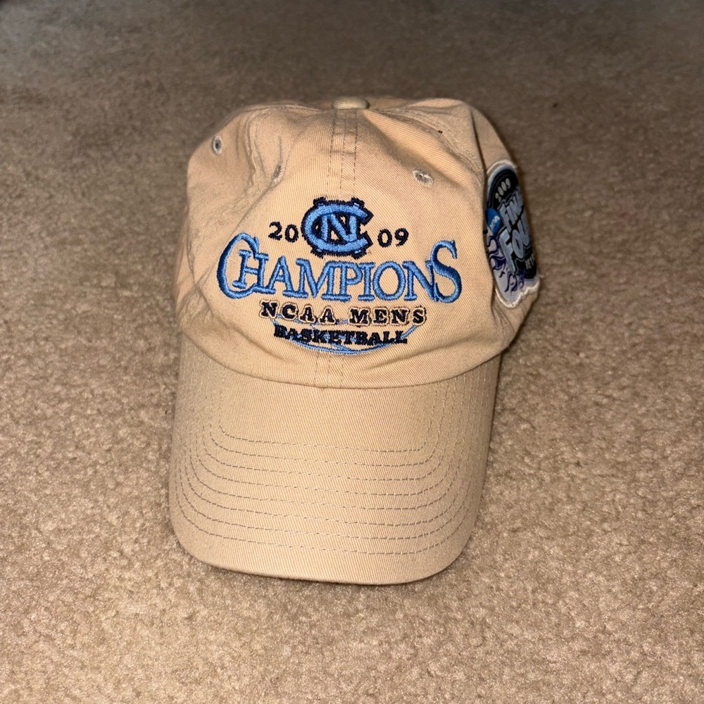 Vintage UNC 2009 champs hat
